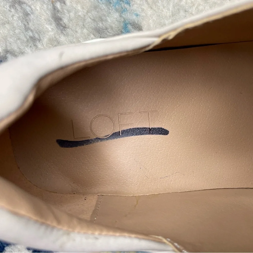 Loft Large Lace Beige Sneakers NWOB 6-1/2